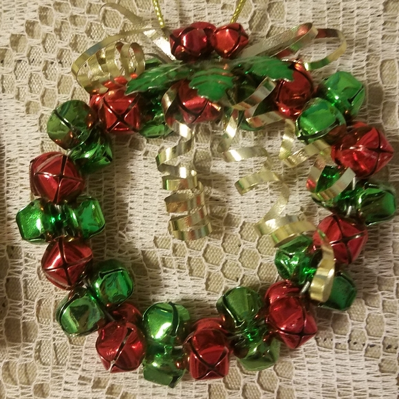 Christmas Decorations with Bonus Book - Picture 6 of 8